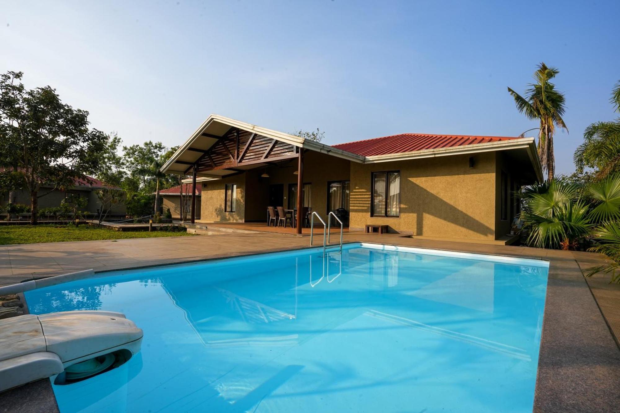 E&G Green Courts Resort At Koroli Hill Station Насик Экстерьер фото