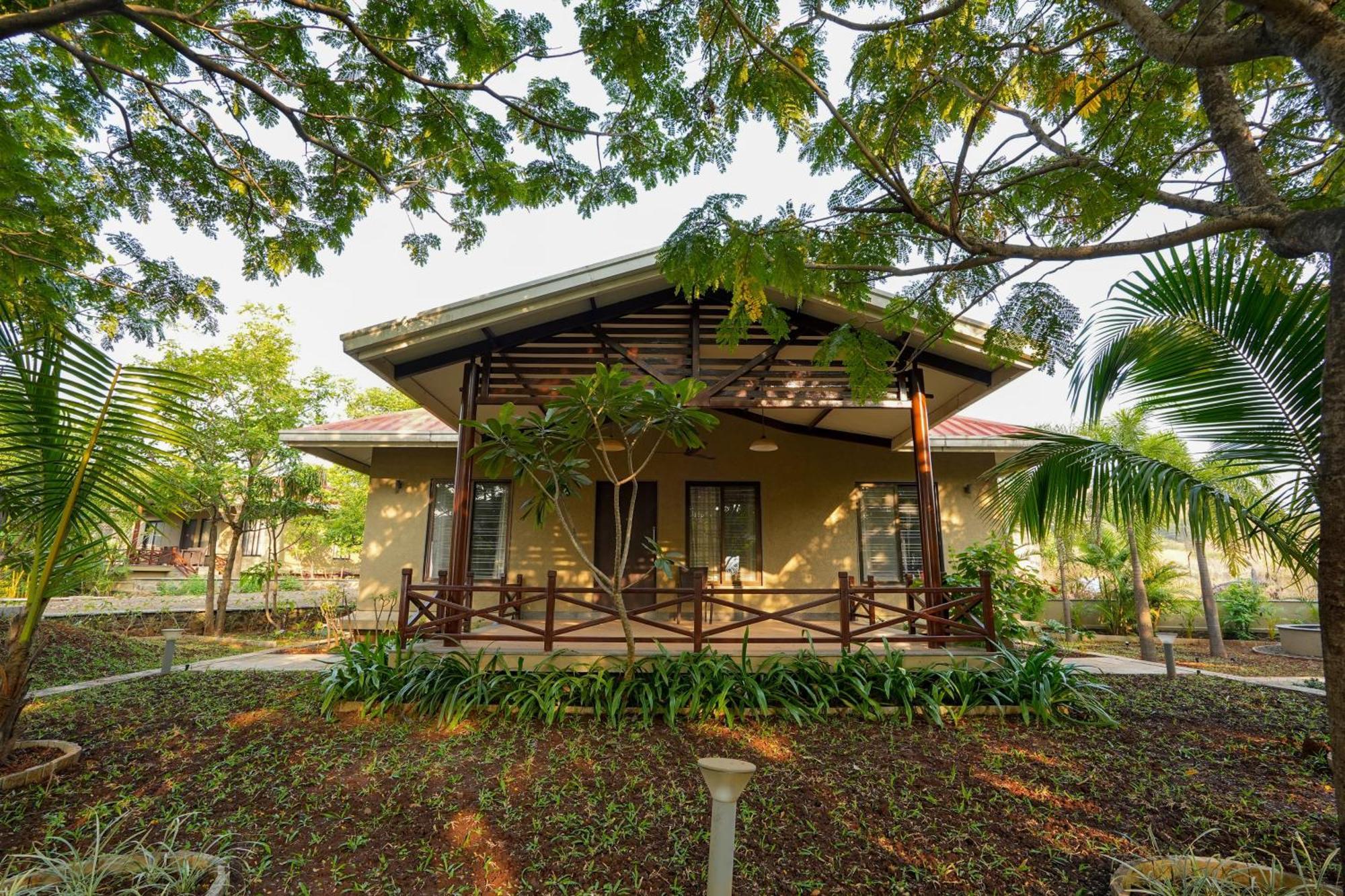 E&G Green Courts Resort At Koroli Hill Station Насик Экстерьер фото